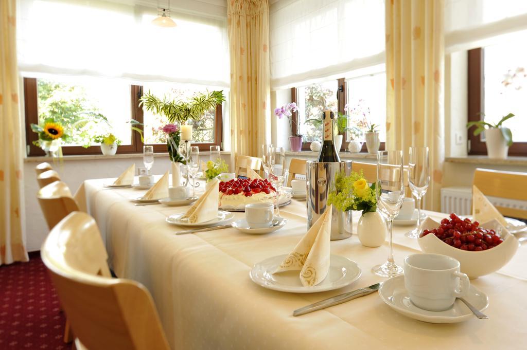 Hotel & Ferienappartements Edelweiss Willingen  Exterior photo